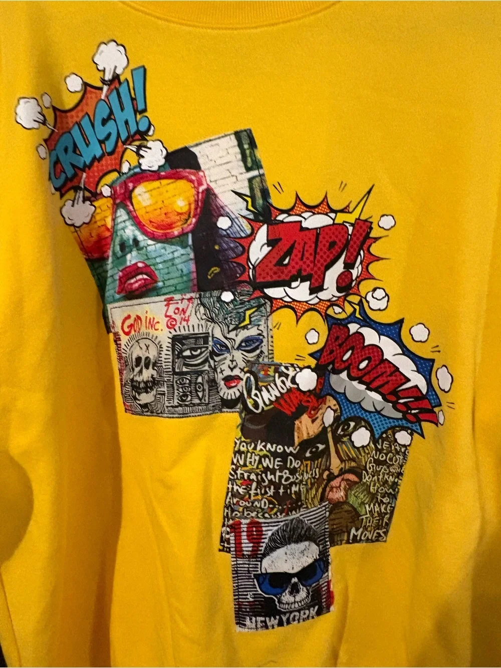 NWT Yellow Graphic Comics Short-Sleeve Men's Tee. Size XXL.